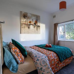 Two bedroom apartment in Dartford- Lovely decor