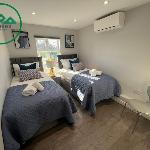 Vibrant 3BR&2BA Pet-Friendly Flat w/ Aircon & WIFI London 