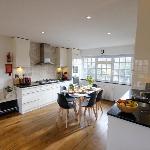 Riverwalk Apartment North London 