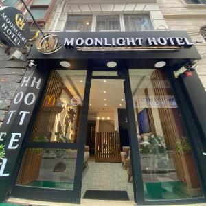 moonlight hotel