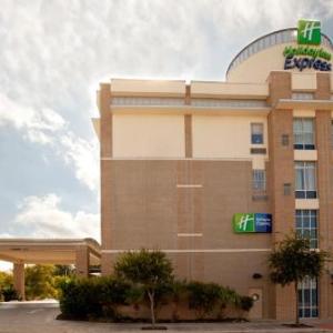 Holiday Inn Express Hotel & Suites San Antonio - Rivercenter Area