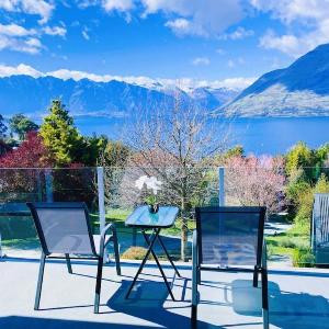 Gemini million views spa holiday home