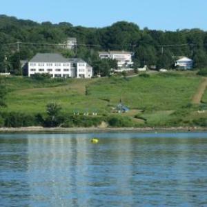 Strawberry Hill Seaside Inn