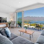 Spectacular views large 3-bedroom house