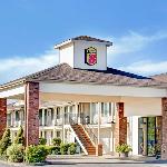 South Eugene High School Auditorium Hotels - Super 8 Creswell/South Eugene