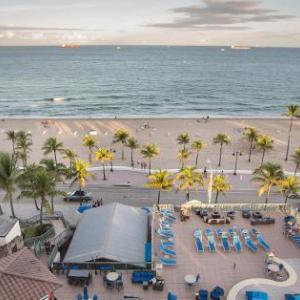 Courtyard By Marriott Fort Lauderdale Beach