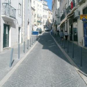 Be Local - 2 bedrooms in front of the Fado Museum in Alfama