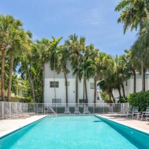 Miami River Inn by Sonder