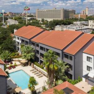 Courtyard by Marriott San Antonio Downtown