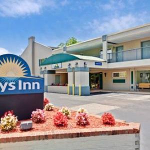 Hotels near Kimball Theatre - Days Inn Williamsburg Colonial Area