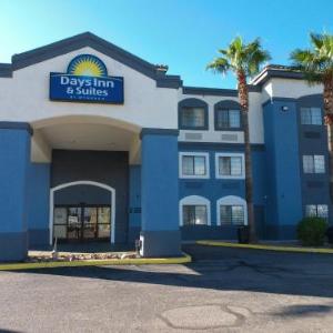 Days Inn & Suites by Wyndham Tucson/Marana