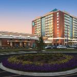 PNC Music Pavilion Hotels - Embassy Suites Charlotte - Concord/Golf Resort & Spa