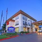 Shoreline Amphitheatre Hotels - Hampton Inn & Suites Mountain View