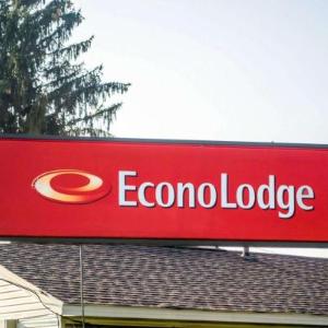 Hotels near Nelson Ledges Road Course - Econo Lodge Newton Falls