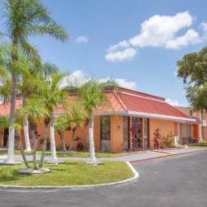 Travelodge by Wyndham Kissimmee East