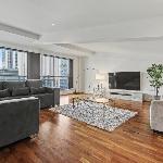 Canary Wharf Riverside Duplex London 