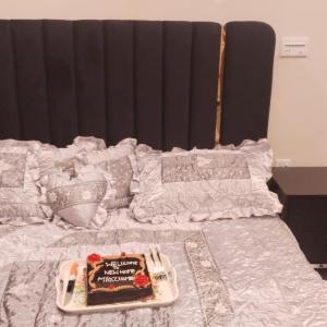 Usman khawaja Home