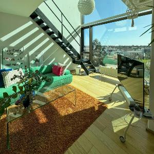 Architect Designed Home Between City And Nature