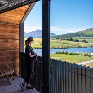 Clubhouse Lane 210 Golfside Free Parking AC
