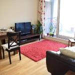 1 Bedroom Apartment in Canary Wharf with Balcony 