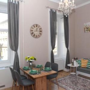 Budapest Palace Apartment - Palace District - Downtown