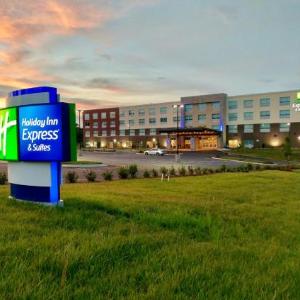 Holiday Inn Express & Suites Raleigh Airport - Brier Creek