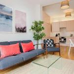 Stylish & Modern 3 Bed Flat in NW London with Garden London 