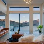 Sky Villa A- Free Parking- Gas Fire- Garage- AC Queenstown