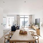 Tranquil Oasis – 2 Bedroom Flat by Kensington Gardens 