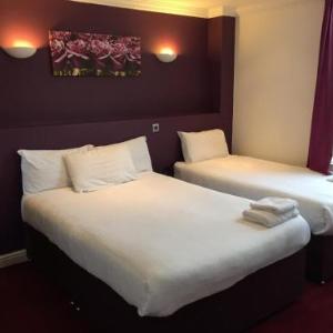 Hotels near King George's Hall - Hill View Hotel