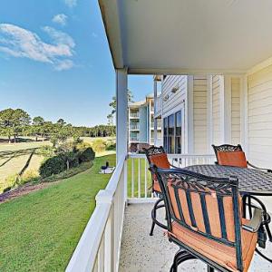 New Listing! Coastal Charmer With Pool - Near Beach Condo