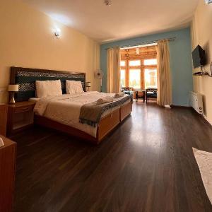 Hotel New Glacier View