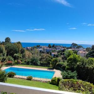 FRGK HORIZONS Executive Sea View Apartment 2 BDR Terrace Pool Parking