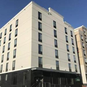 LeTap Hotel near AirTrain JFK Airport