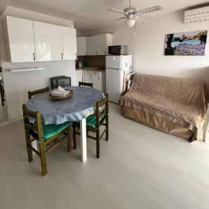 T2 avec garage quartier Corniche proche des plages