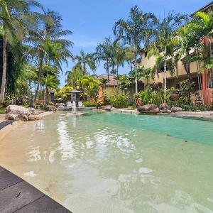 Coastal Bliss - Cairns 9 Pools BBQ & Gym
