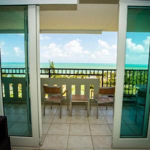 Enchanted Jewel 9 Beachfront Pool