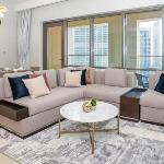 Vayk - Stylish 2-Bedroom in Creek Harbour Dubai 