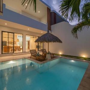 Villa Yuri - Stylish and Tropical Oasis 2BR Villa in Canggu