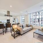 2 Bed Apartment 1st floor- Gated Riverside luxury London