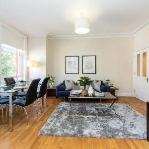 Spacious 3 Bedroom Apartment in Hammersmith