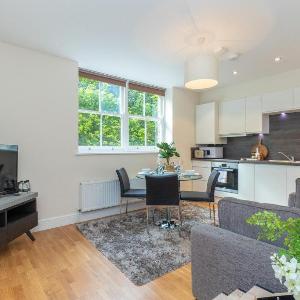 Two Bedroom Apartment in Hammersmith (201A)