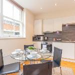 Modern Two Bedroom Apartment in Hammersmith - 203A 