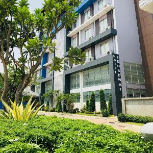 Hotel Broadway Yangon