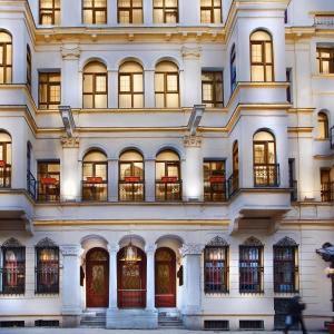 Amber Hotel & Spa