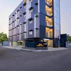 Gold Hotel Simpang Lima