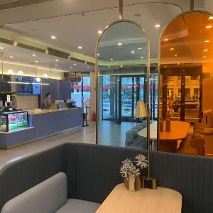 Hanting Hotel Tianjin Academy of Fine Arts Zhongshan Road Subway Station