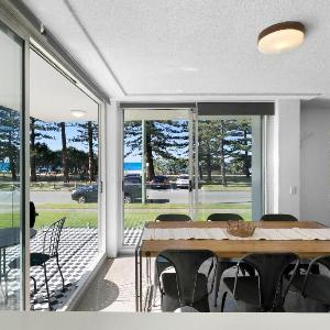 Lovely Beachfront Three Bedroom Unit