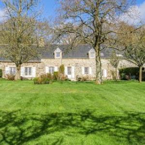 Awesome home in Teurthéville-Bocage w/ WiFi and 4 Bedrooms