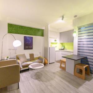 Constellation Suite202